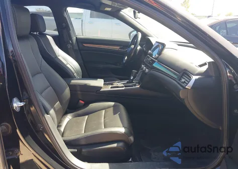 2021 Honda Accord Sport z USA, uszkodzony, nr VIN 1HGCV1F37MA030197